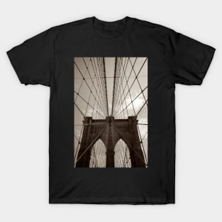 Sepia - toned Brooklyn Bridge in New York City, USA T-Shirt